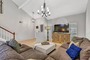 2205 S Mission Cir, Friendswood, TX 77546 - Photo 4