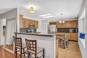 2205 S Mission Cir, Friendswood, TX 77546 - Photo 12