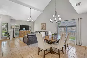 2205 S Mission Cir, Friendswood, TX 77546 - Photo 6