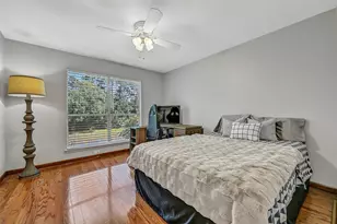 2205 S Mission Cir, Friendswood, TX 77546 - Photo 24