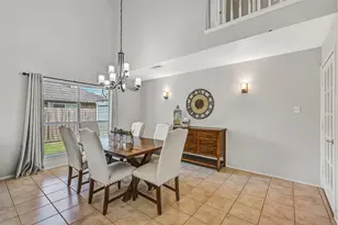 2205 S Mission Cir, Friendswood, TX 77546 - Photo 6