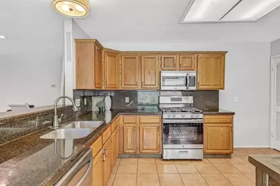 2205 S Mission Circle, Friendswood, TX 77546 - Photo 14
