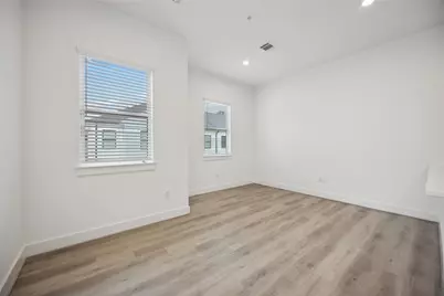 4613 Indie Heights Lane #B, Houston, TX 77018 - Photo 8