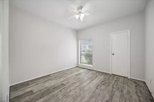 11711 Memorial Dr, Houston, TX 77024 - Photo 8
