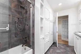 7823 Fairdale Ln, Houston, TX 77063 - Photo 30