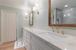 7823 Fairdale Ln, Houston, TX 77063 - Photo 38