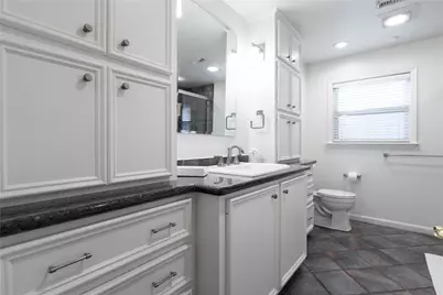 7823 Fairdale Lane, Houston, TX 77063 - Photo 28