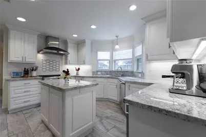 7823 Fairdale Lane, Houston, TX 77063 - Photo 12