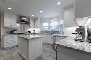 7823 Fairdale Ln, Houston, TX 77063 - Photo 12