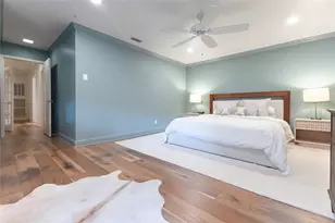 7823 Fairdale Ln, Houston, TX 77063 - Photo 36