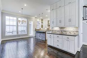 30 E Rafters Row, The Woodlands, TX 77380 - Photo 4