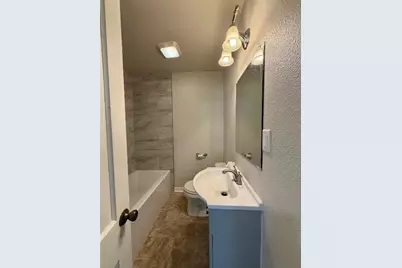 1427 W 7th Street, Freeport, TX 77541 - Photo 12