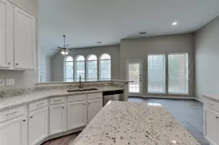 11414 Oak Lake Glen Cir, Sugar Land, TX 77498 - Photo 6