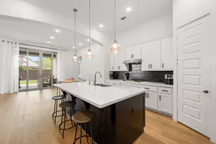 2702 Country Ln, Katy, TX 77493 - Photo 4