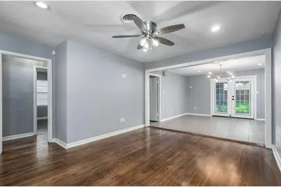 4915 Hialeah Drive, Houston, TX 77092 - Photo 14