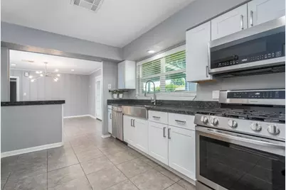 4915 Hialeah Drive, Houston, TX 77092 - Photo 10