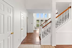 2122 Hill Canyon Ct, Sugar Land, TX 77479 - Photo 4