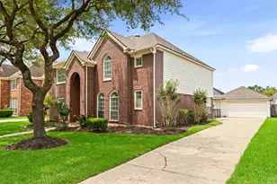 2122 Hill Canyon Ct, Sugar Land, TX 77479 - Photo 2