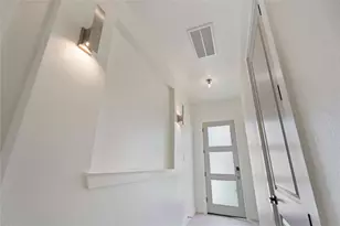 7977 Angus St, Houston, TX 77028 - Photo 2