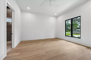 316 W 30th St, Houston, TX 77018 - Photo 12