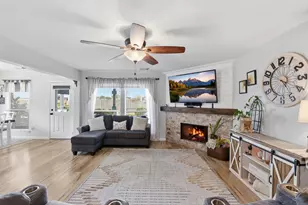 6621 Blue Hollow Ln, Dickinson, TX 77539 - Photo 8