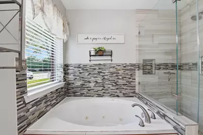 6621 Blue Hollow Lane, Dickinson, TX 77539 - Photo 20