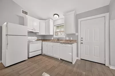 9898 Arbor Oak, Willis, TX 77318 - Photo 12