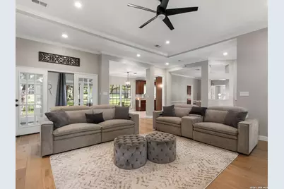 8638 Classic Oaks Ln, San Antonio, TX 78255 - Photo 10