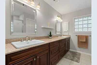 8638 Classic Oaks Ln, San Antonio, TX 78255 - Photo 28