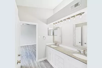 8055 Cambridge Street #26, Houston, TX 77054 - Photo 6