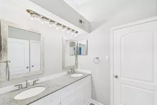 8055 Cambridge St, Houston, TX 77054 - Photo 8