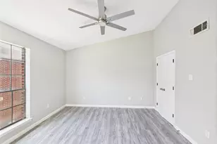 8055 Cambridge St, Houston, TX 77054 - Photo 10