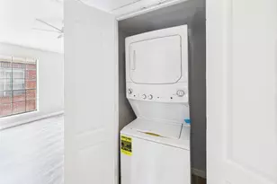 8055 Cambridge St, Houston, TX 77054 - Photo 12