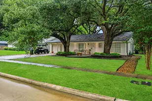 15810 Acapulco Dr, Jersey Village, TX 77040 - Photo 2