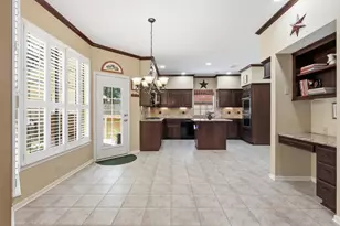 27 N Duskwood Pl, The Woodlands, TX 77381 - Photo 14