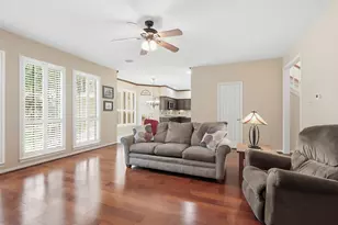 27 N Duskwood Pl, The Woodlands, TX 77381 - Photo 18