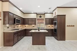 27 N Duskwood Pl, The Woodlands, TX 77381 - Photo 12