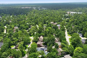 27 N Duskwood Pl, The Woodlands, TX 77381 - Photo 36