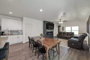 1887 Brushy Cedar Dr, Conroe, TX 77301 - Photo 12