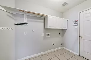 13203 Yaupon Holly Ln, Houston, TX 77044 - Photo 36