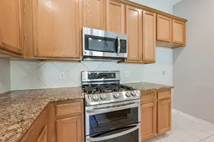 13203 Yaupon Holly Ln, Houston, TX 77044 - Photo 16