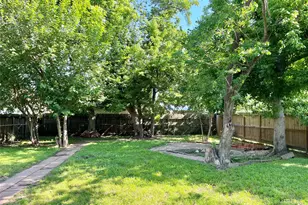 421 Benbrook Dr, Houston, TX 77076 - Photo 4