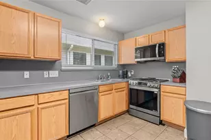 9906 Farrell Dr, Houston, TX 77070 - Photo 6