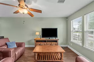 9906 Farrell Dr, Houston, TX 77070 - Photo 4
