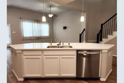 10714 Cliffs View Dr Drive, Rosharon, TX 77583 - Photo 6