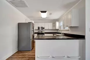 5309 Perry Ave, Galveston, TX 77551 - Photo 6