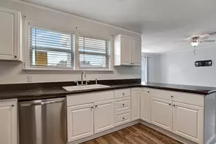 5309 Perry Ave, Galveston, TX 77551 - Photo 8