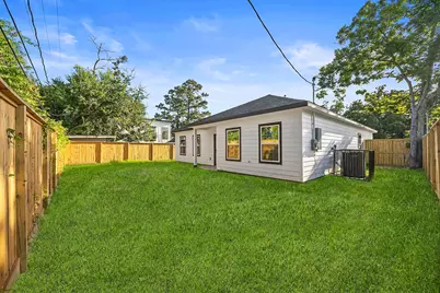 10426 Royal Oaks Drive, Houston, TX 77016 - Photo 20