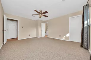 12122 Dorrance Ln, Meadows Place, TX 77477 - Photo 22