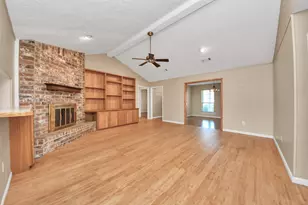 12122 Dorrance Ln, Meadows Place, TX 77477 - Photo 14